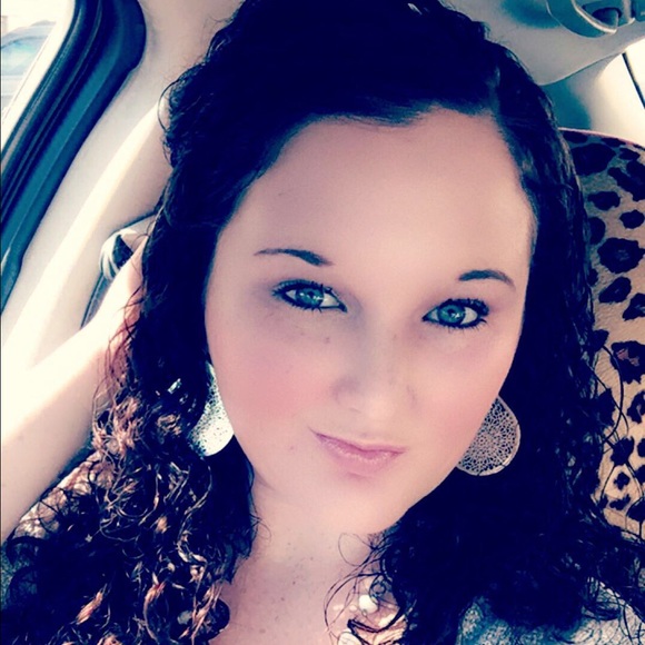 Meet your Posher, Kacey