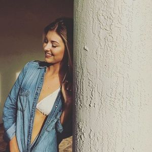 Fitted light wash denim shirt