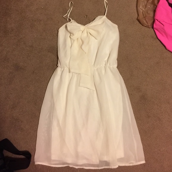 white chiffon bow dress