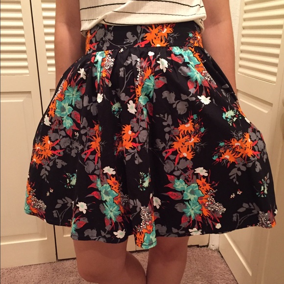 Printed skirt - Picture 3 of 3