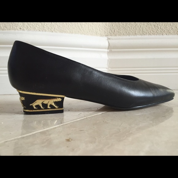 Vintage Black Leather Gold Detailed Low Heels