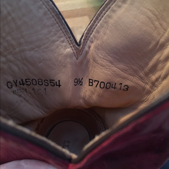 Red Lucchese CODY boots like new worn twice. - Picture 4 of 4