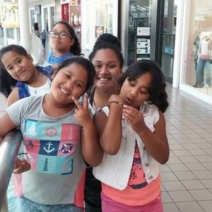 Meet your Posher, Ferron