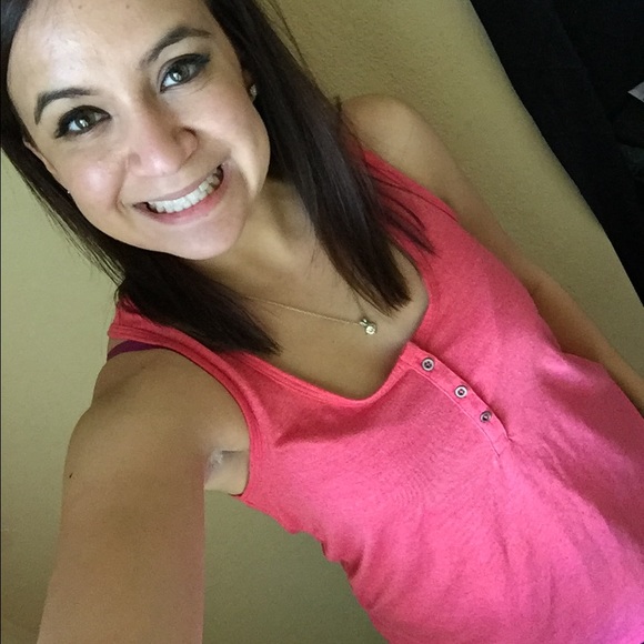 Three button pink tank top