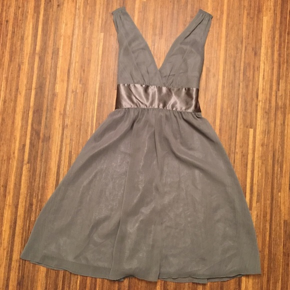 Grey V-neck cocktail Dress - Picture 1 of 4