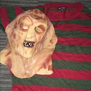 Large Freddy Kruger sweater and Mask