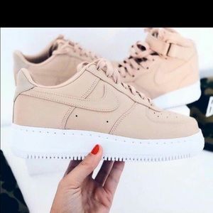 Meet your Posher, Ana