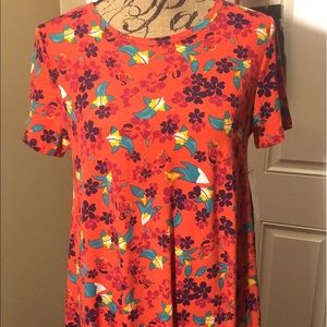 Super cute LuLaRoe Carly dress. Size small.