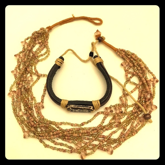 Three day sale necklace and bracelet
