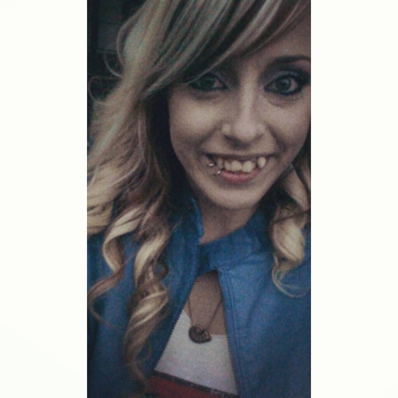 Meet your Posher, Tina - Picture 1 of 1