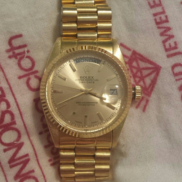 Not for sale...Rolex !!! I need help read