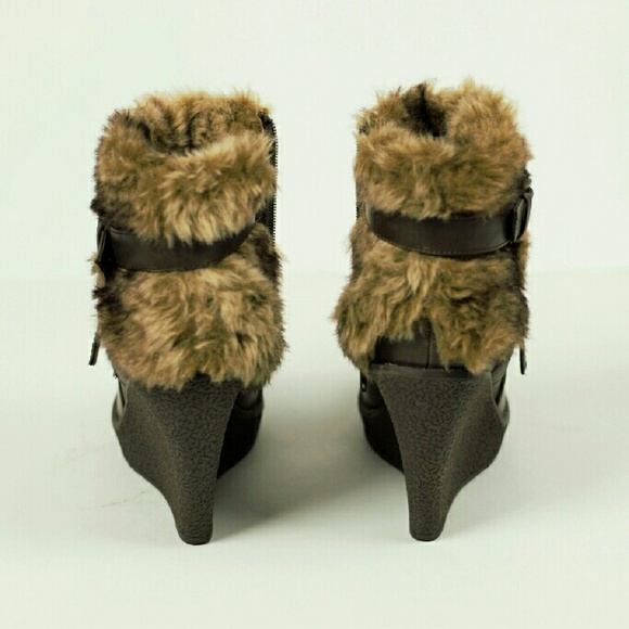 Boots - Picture 2 of 4