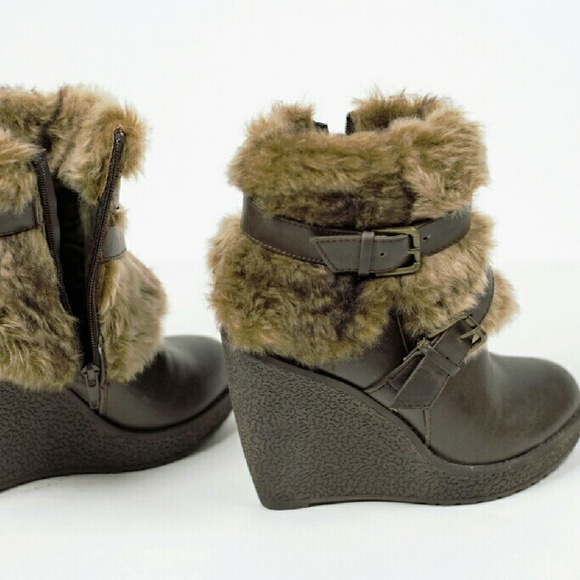 Boots - Picture 4 of 4