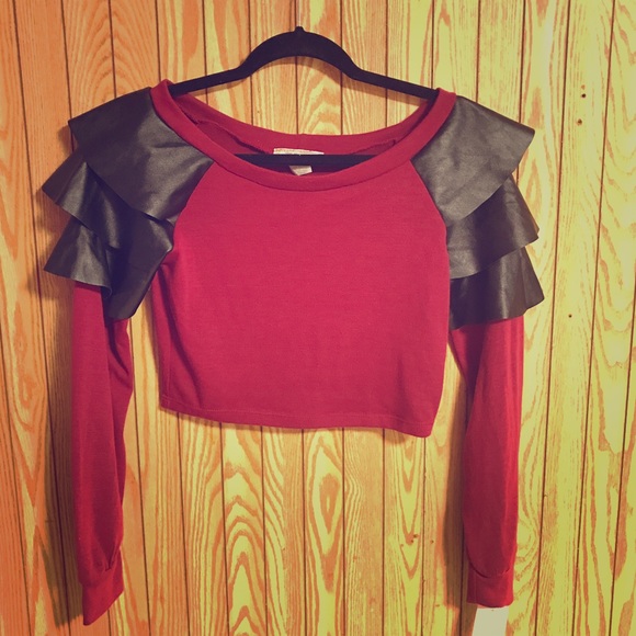 NWT long sleeve crop top with leather ruffles