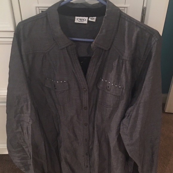 Pretty gray with black lace back top.