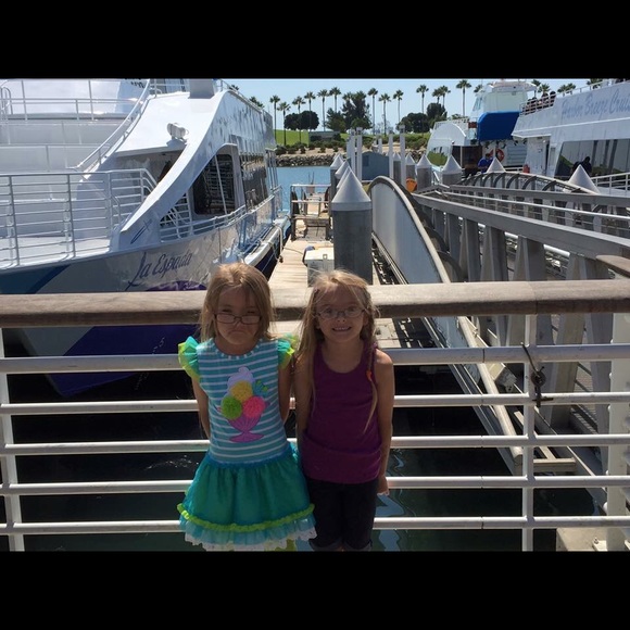 Meet your Posher, April - Picture 2 of 3