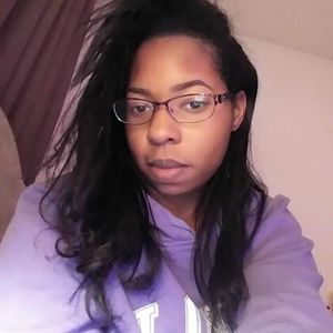 Meet your Posher, Rena