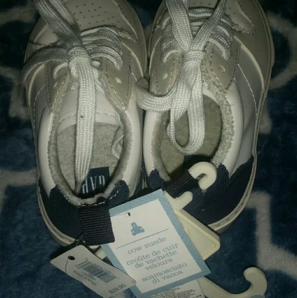 NWT Baby Gap toddler shoes - Picture 2 of 2