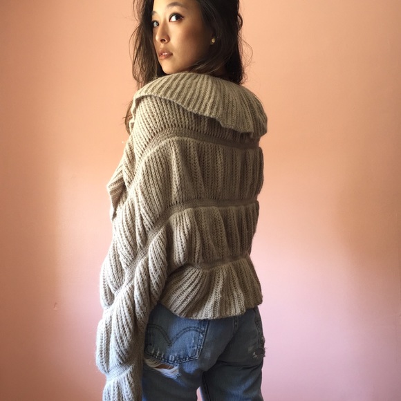 H&M Sweaters - H&M Ruched Shrug Knit Cardigan