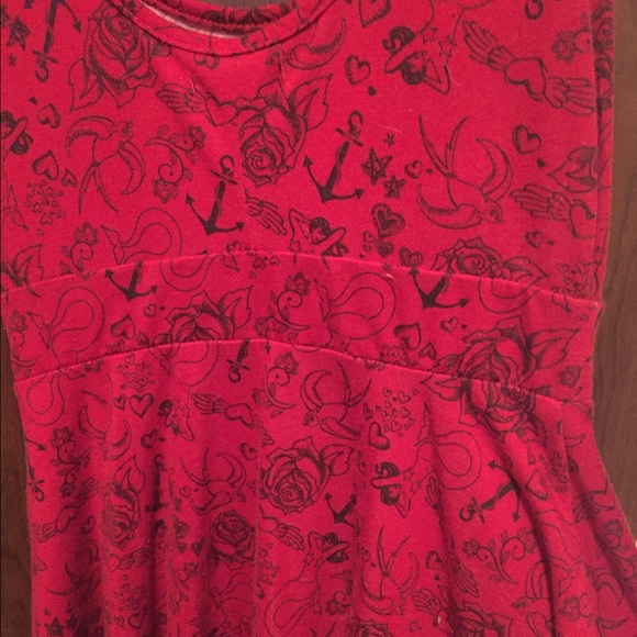 Red patterned dress - Picture 4 of 4