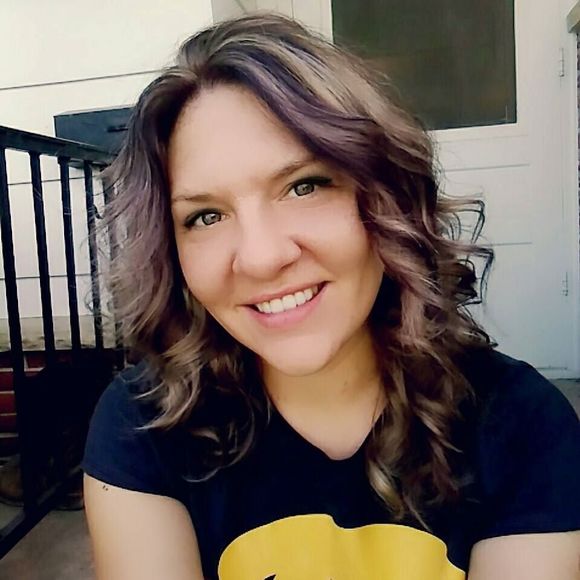 Meet your Posher, Tiffany - Picture 1 of 1