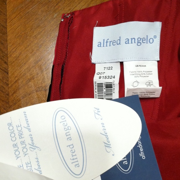 *Brand NEW* Alfred Angelo Strapless Dress - Picture 2 of 4