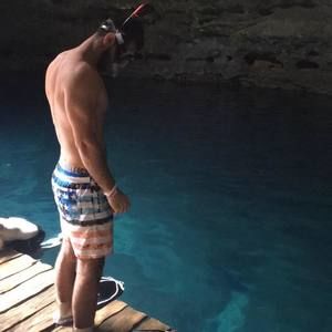 Meet your Posher, Mustafa