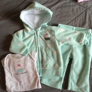 3 piece Mint Cupcake Set