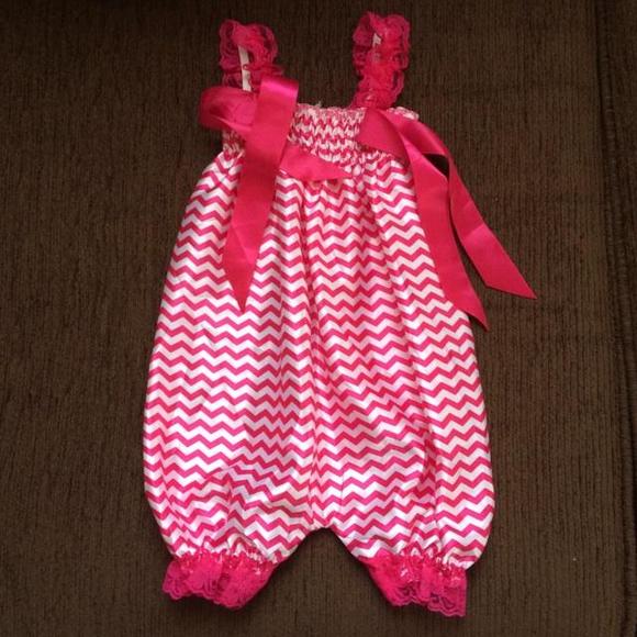 🎊EDITORS PICK🎊3 Screaming Owl Boutique Rompers - Picture 4 of 4