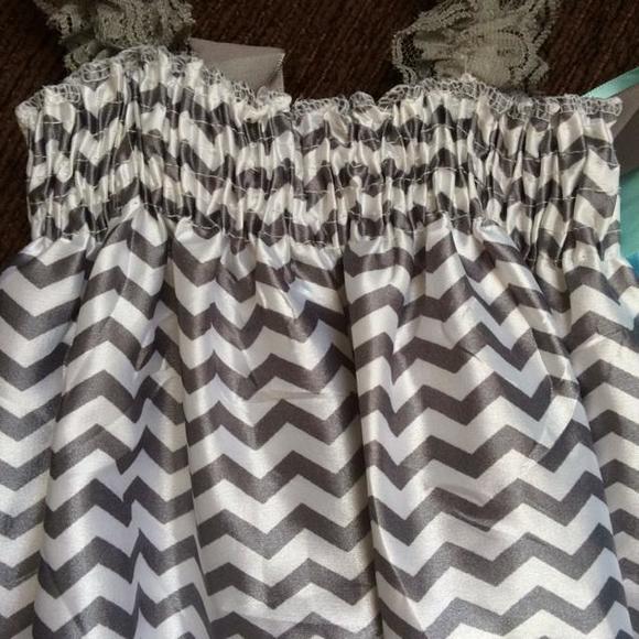 🎊EDITORS PICK🎊3 Screaming Owl Boutique Rompers - Picture 2 of 4