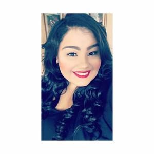 Meet your Posher, Laura