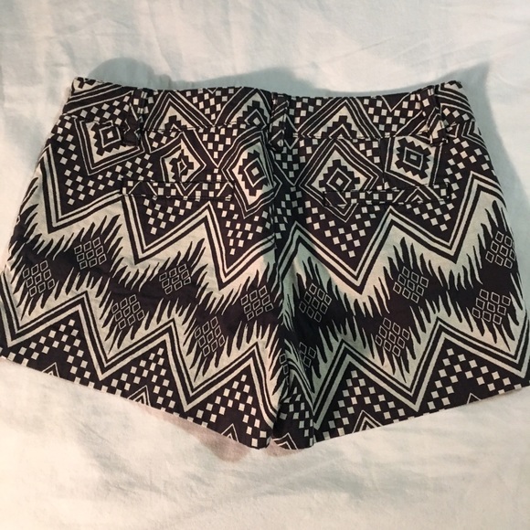 J CREW AZTEC SHORT - Picture 4 of 6