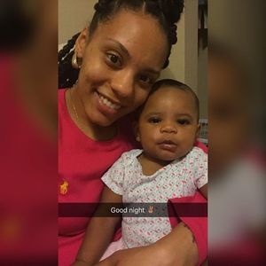 Meet your Posher, Dominique