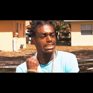 Meet your Posher, Dennis