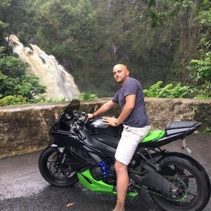 Meet your Posher, Slomi