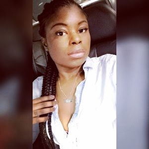 Meet your Posher, Eunique