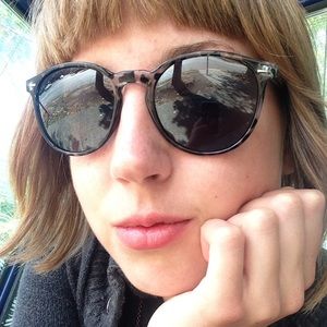 Meet your Posher, Olivia