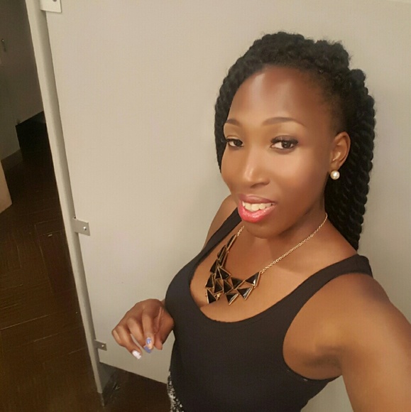 Meet your Posher, Nikki - Picture 1 of 1