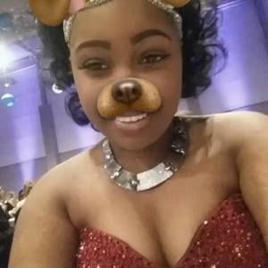 Meet your Posher, Zakiya