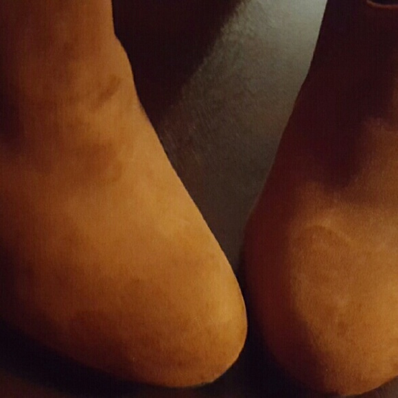 Suede boots - Picture 2 of 4