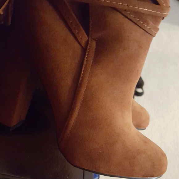 Suede boots - Picture 3 of 4
