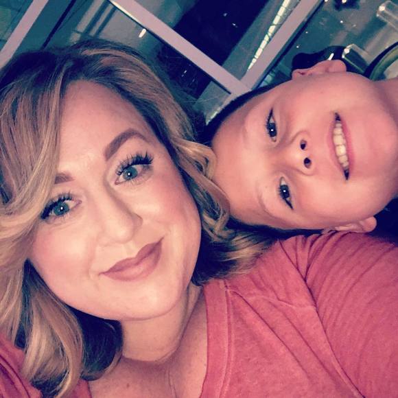 Meet your Posher, Leshelle - Picture 4 of 4