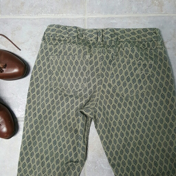 Medallion Printed Jeggings Size 1 - Picture 3 of 3