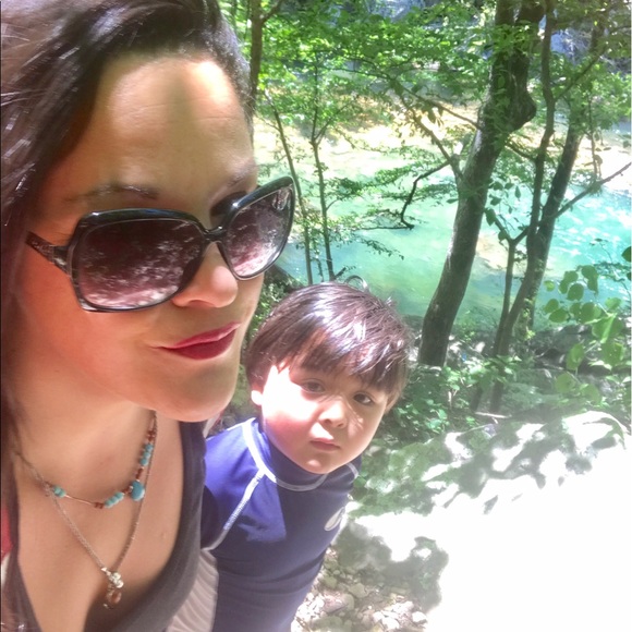 Meet your Posher, Jerri - Picture 2 of 8