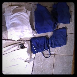 2 Blue GI tops 2 white gi tops 2 gi pants