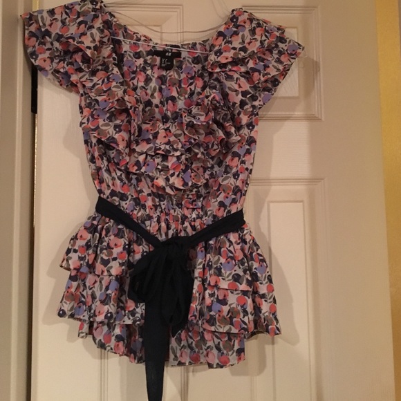 H&M ruffled top