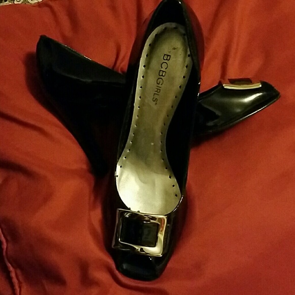 BCBGIRLS peep toe heels