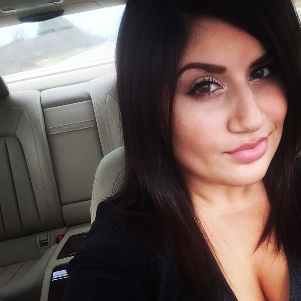 Meet your Posher, Nadia