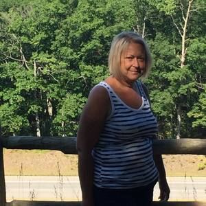 Meet your Posher, Loretta