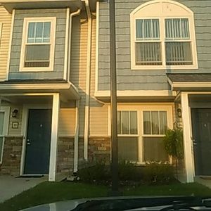 Meet your Posher, Diana